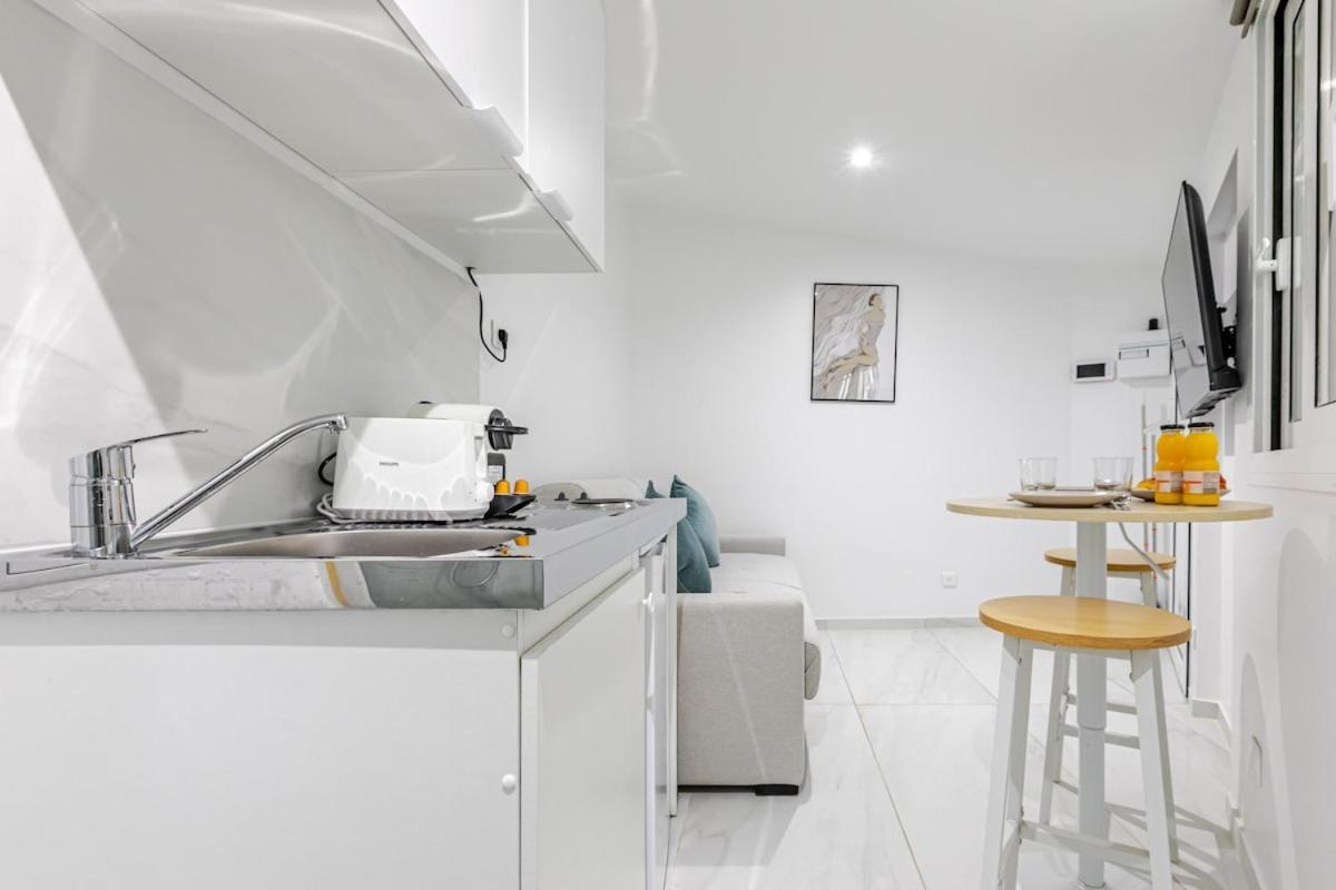 Petit Pratique Proche Sacre-coeur Apartment *